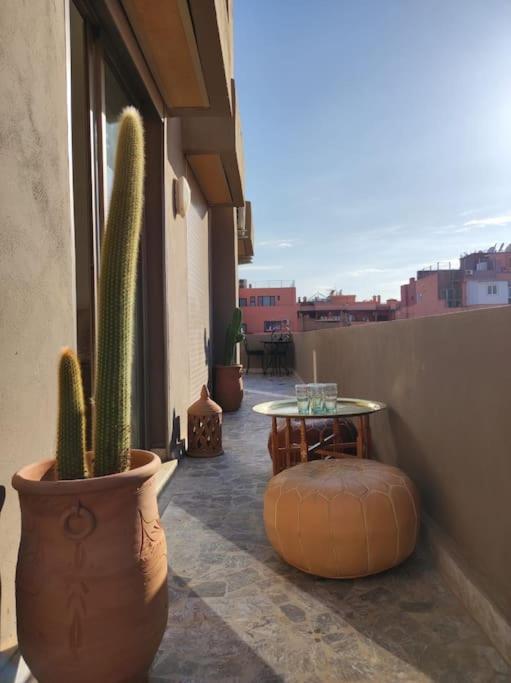 Apartamento Plein Centre Marrakech, Grand Balcon Filant Marrakesh Exterior foto